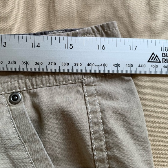 Kuhl Mountain Culture Women's 10 Khaki Capris Cropped Pants Embroidered Outdoor - Picture 13 of 16
